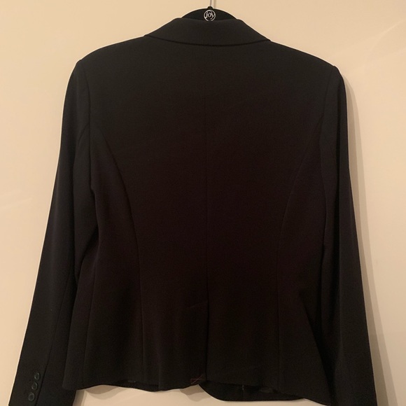 Black blazer with striped design inside NWOT - Picture 3 of 3